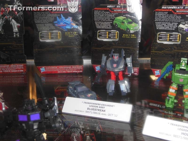 Sdcc 2012 Toys R Us Transformers Generations Asia Exclusive Silverstreak  (95 of 141)